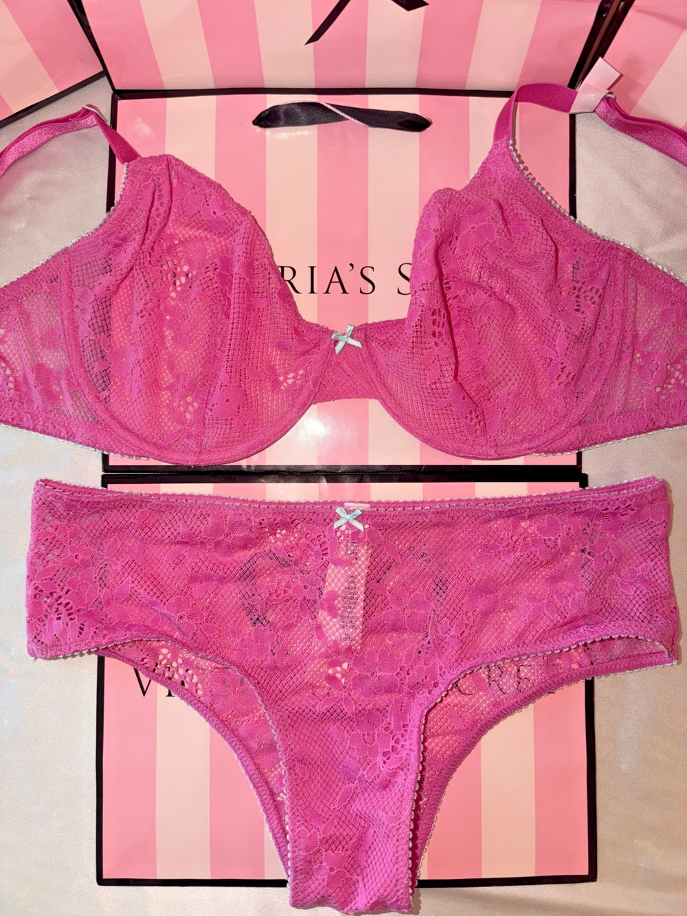 Victoria's Secret Bra Unlined Tease 34DDD Medium Pink & Teal